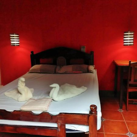 Hostal Casa Ivana León Zewnętrze zdjęcie