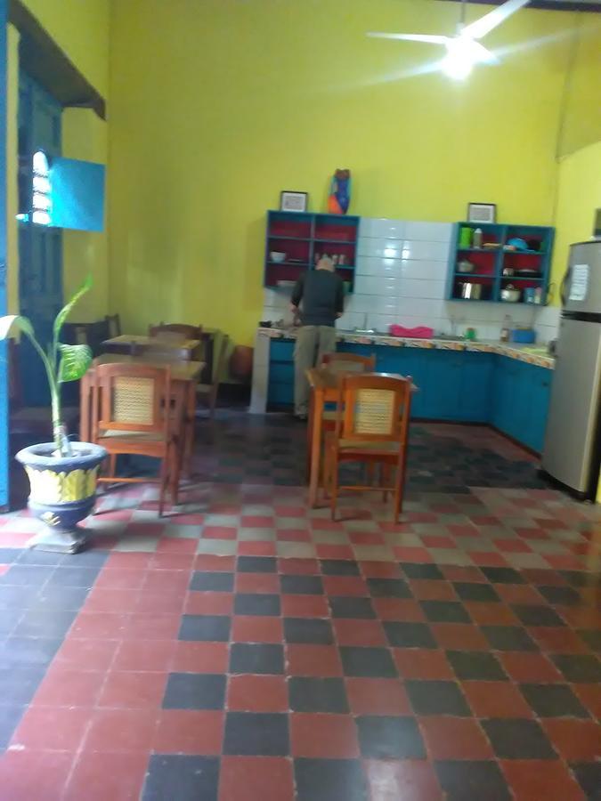 Hostal Casa Ivana León Zewnętrze zdjęcie