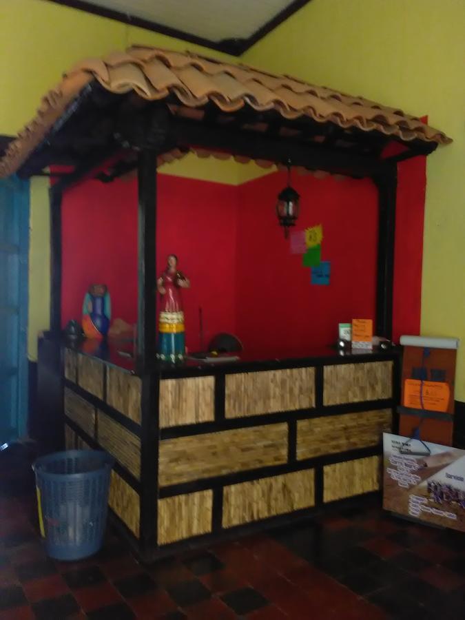 Hostal Casa Ivana León Zewnętrze zdjęcie
