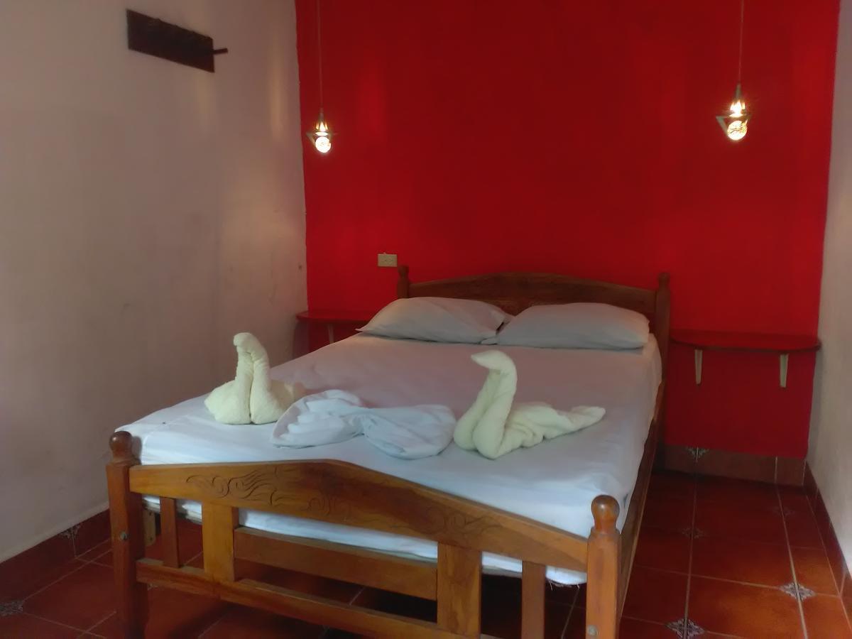 Hostal Casa Ivana León Zewnętrze zdjęcie