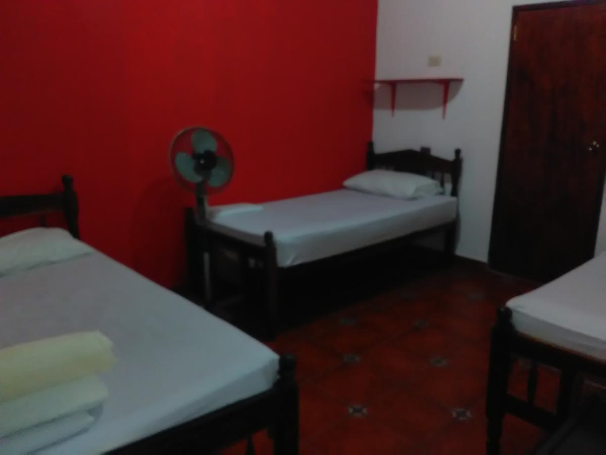 Hostal Casa Ivana León Zewnętrze zdjęcie