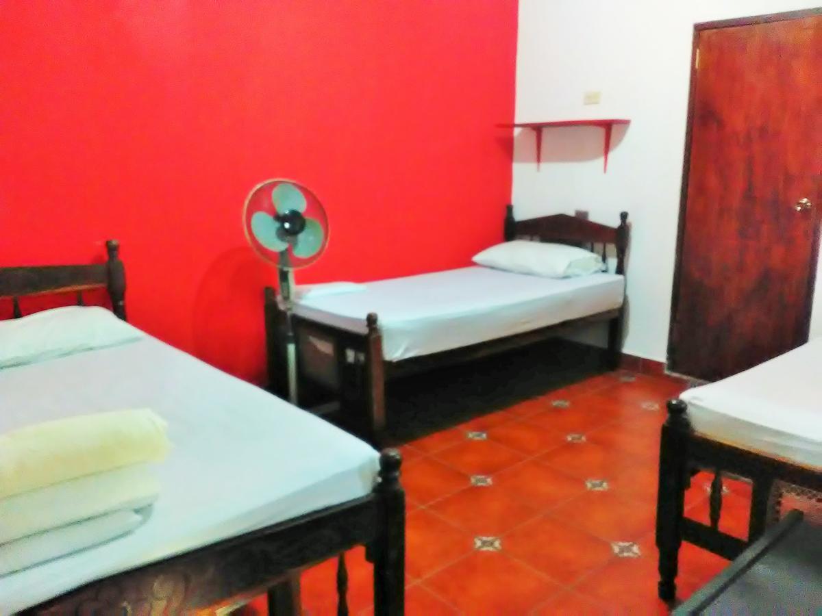 Hostal Casa Ivana León Zewnętrze zdjęcie