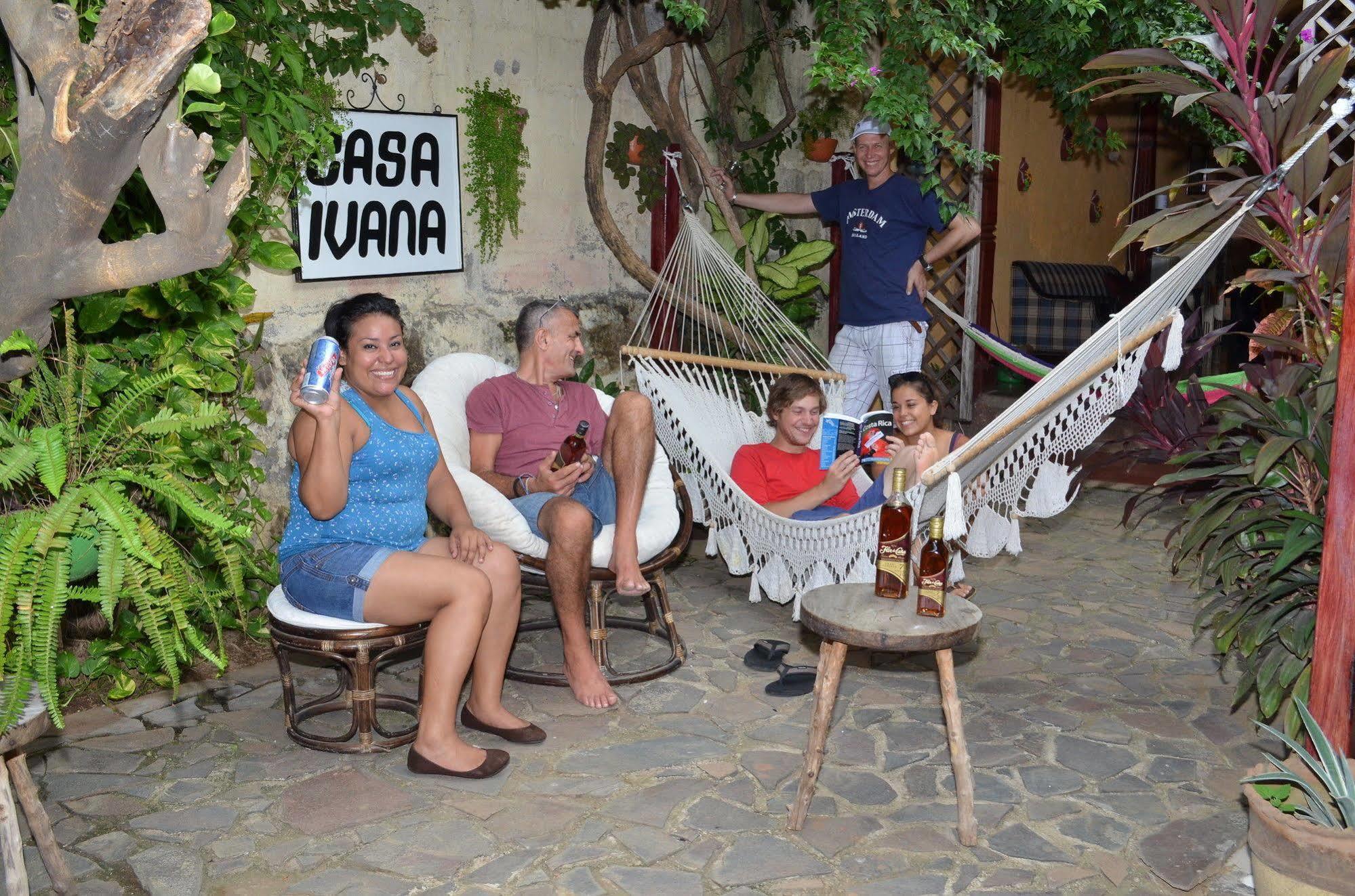 Hostal Casa Ivana León Zewnętrze zdjęcie
