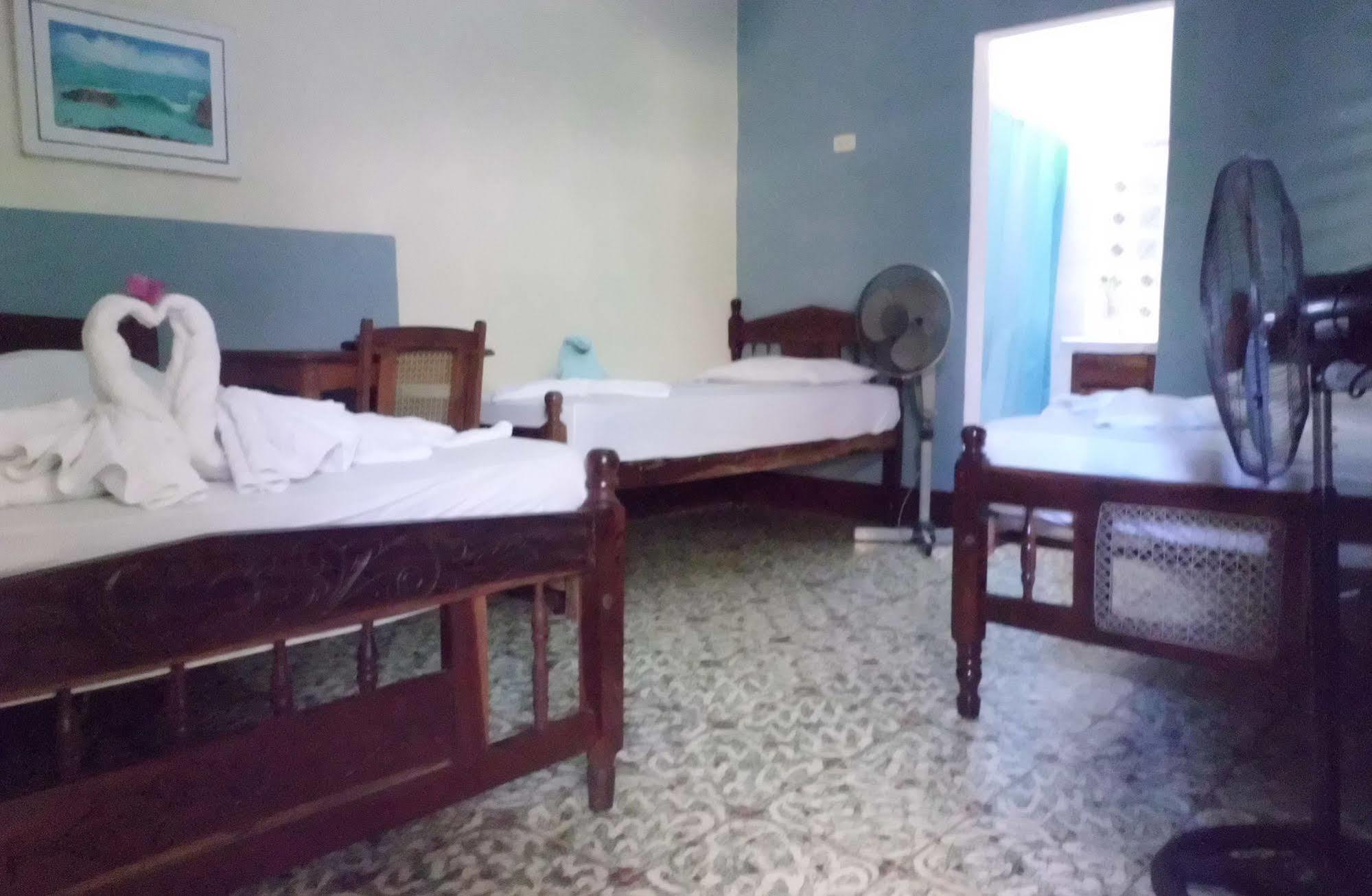 Hostal Casa Ivana León Zewnętrze zdjęcie