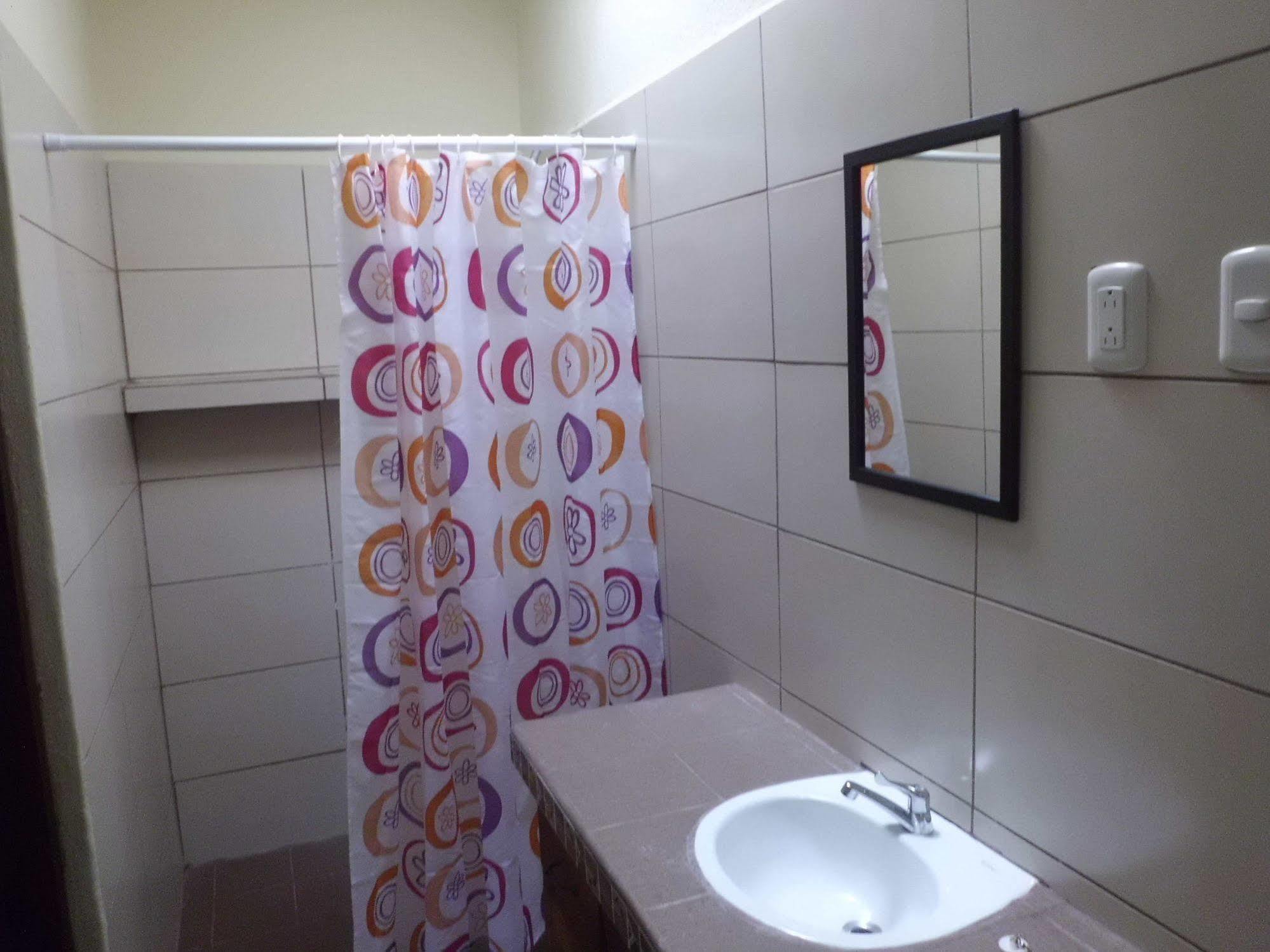 Hostal Casa Ivana León Zewnętrze zdjęcie